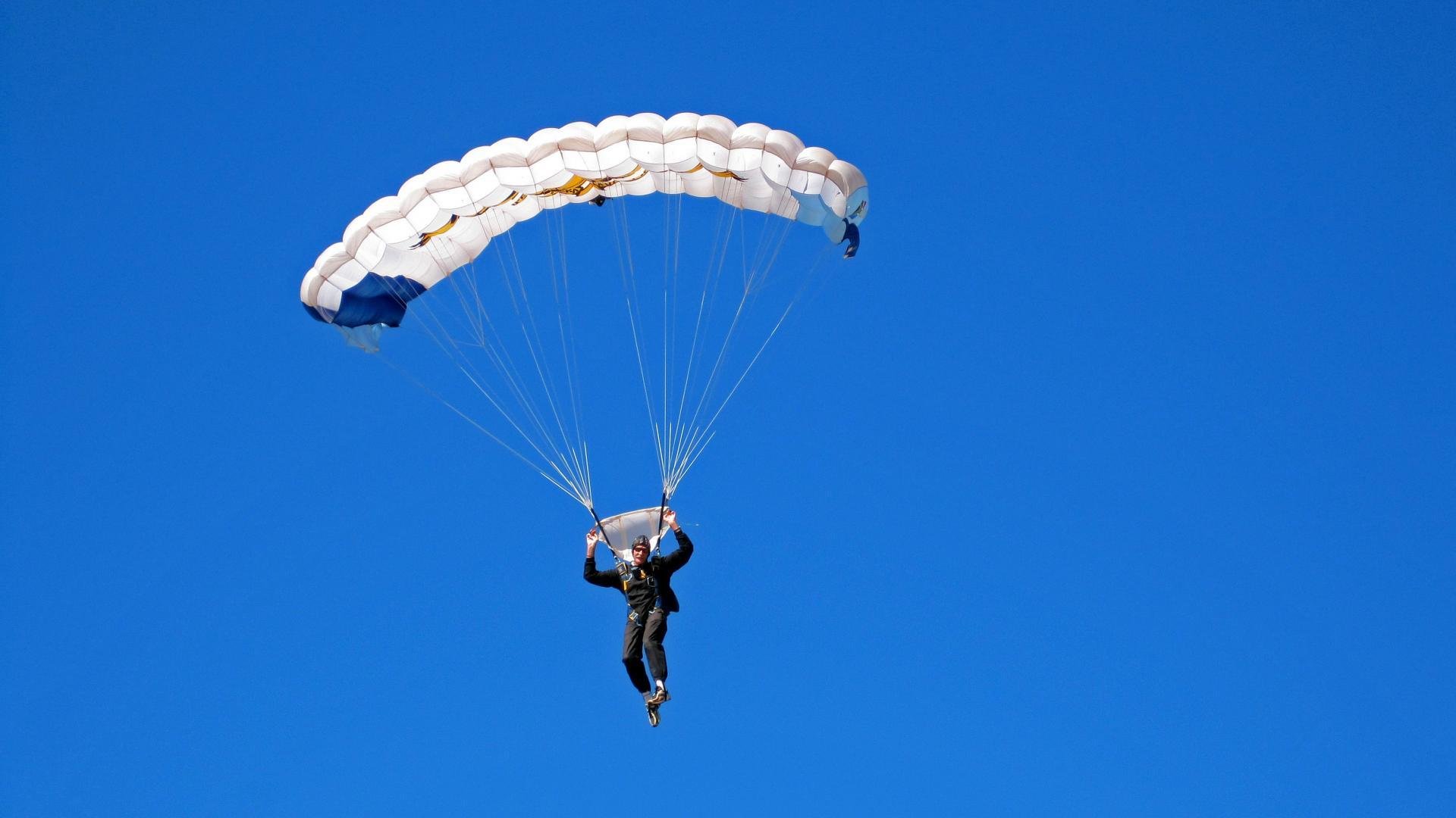 全红婵笑看镜头状态不错,全红婵全