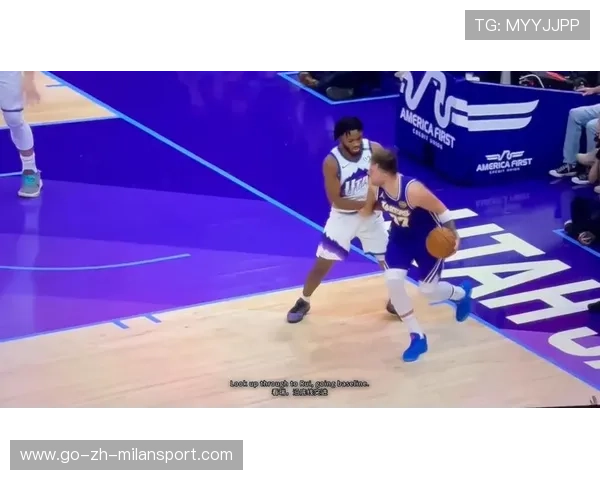 东契奇随手一传助攻空位三分命中，独行侠掌控进攻节奏