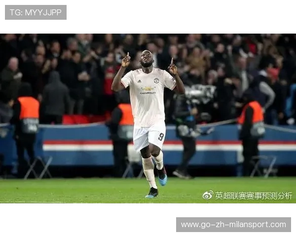 卢卡库护球吸住三人包夹,比利时由此完成关键推进 卢卡库护球吸住三人包夹,比利时由此完成关键推进